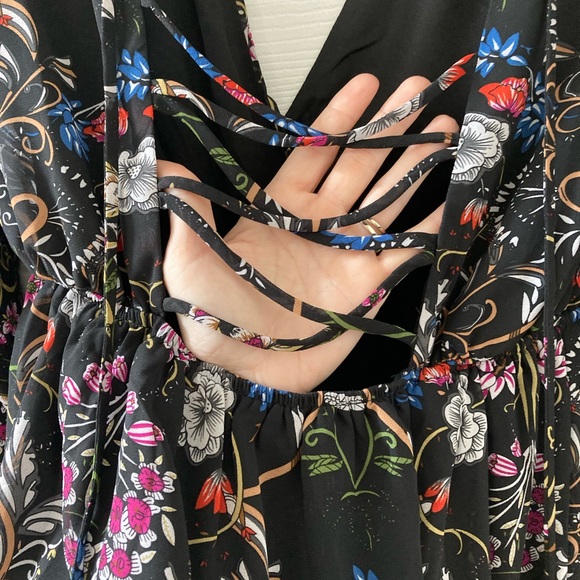 Unique Black/floral Maxi dress - Picture 3 of 5